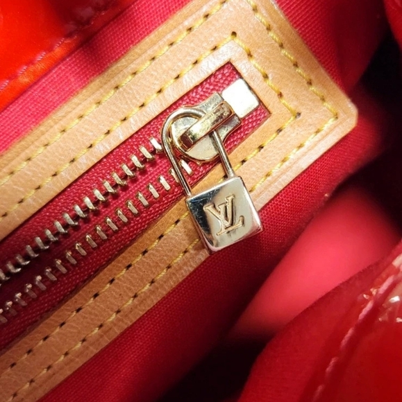 Louis Vuitton Monogram Vernis Reade PM - Picture 10 of 10